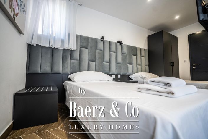 Image No.8-20 Bed Townhouse for sale