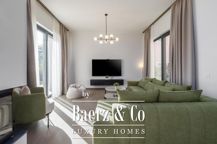 Image No.10-5 Bed Townhouse for sale