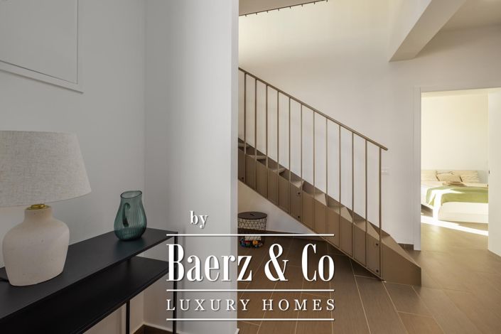 Image No.20-5 Bed Townhouse for sale