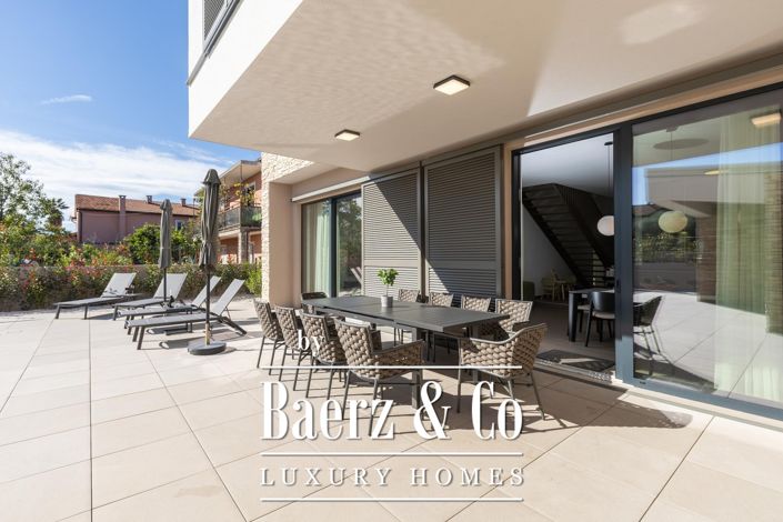 Image No.6-5 Bed Townhouse for sale