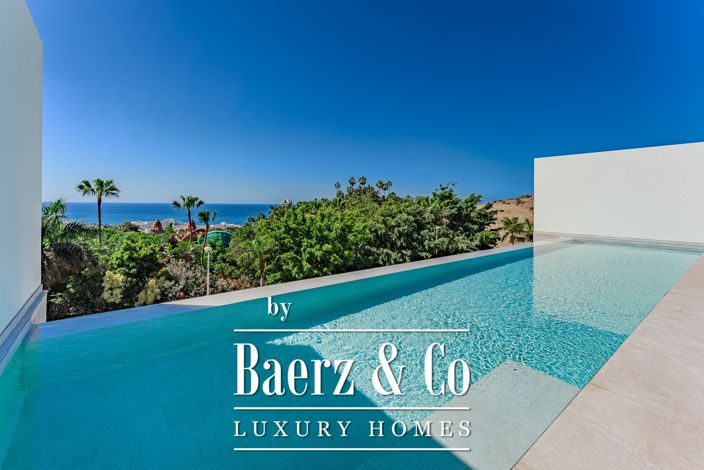 Image No.1-4 Bed Villa for sale