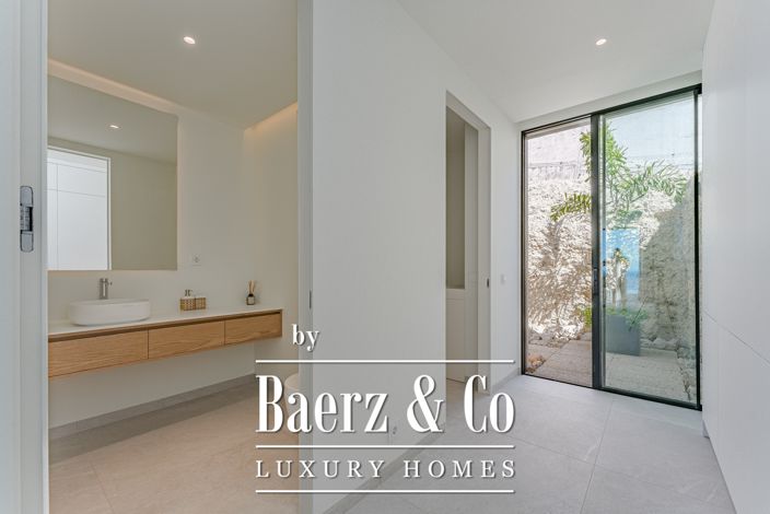 Image No.21-4 Bed Villa for sale