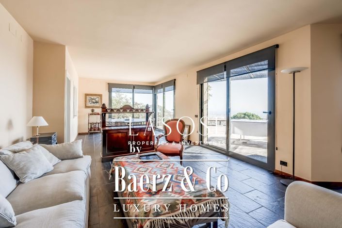 Image No.17-4 Bed Property for sale