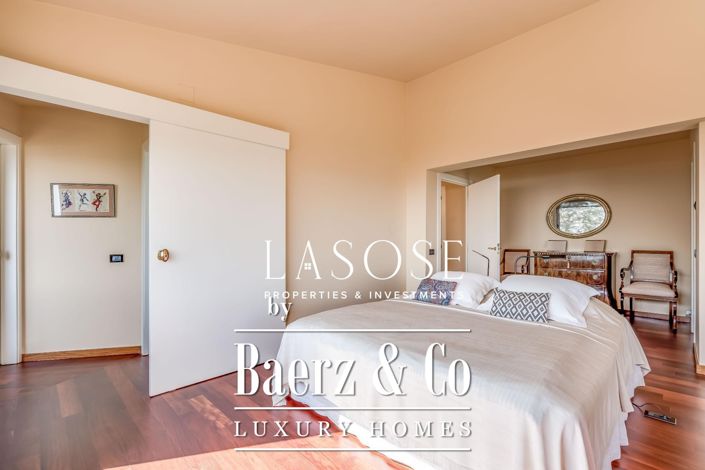 Image No.18-4 Bed Property for sale