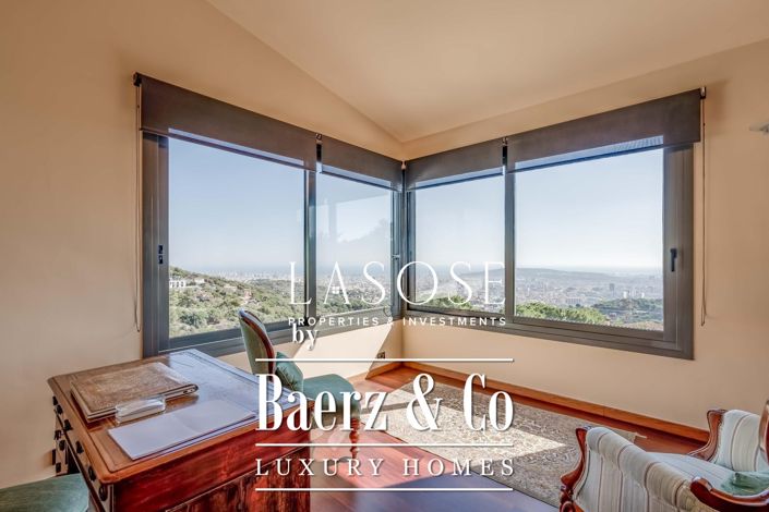 Image No.19-4 Bed Property for sale