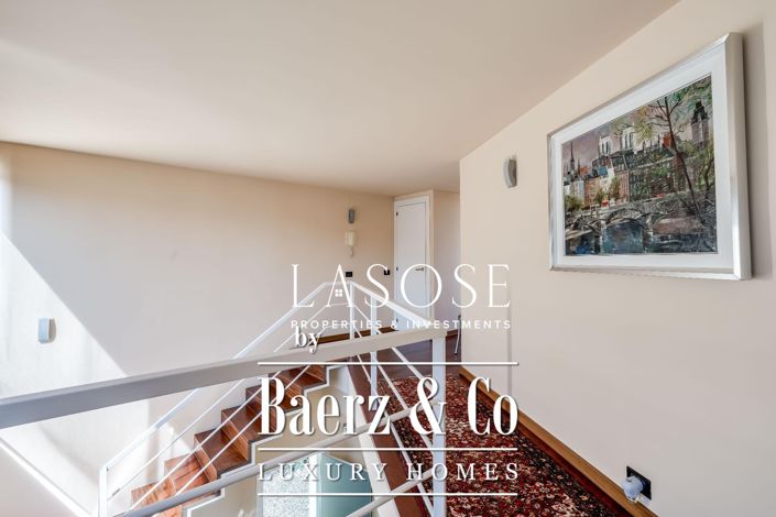 Image No.30-4 Bed Property for sale