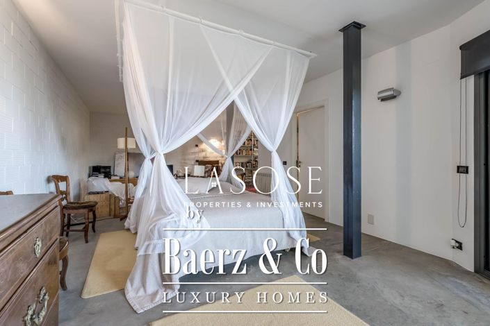 Image No.40-4 Bed Property for sale