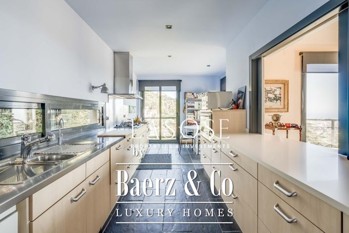 Image No.8-4 Bed Property for sale