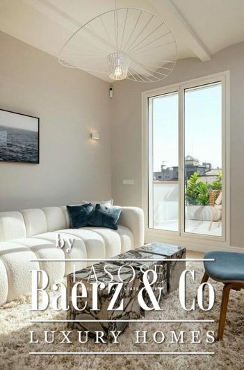 Image No.10-3 Bed Property for sale