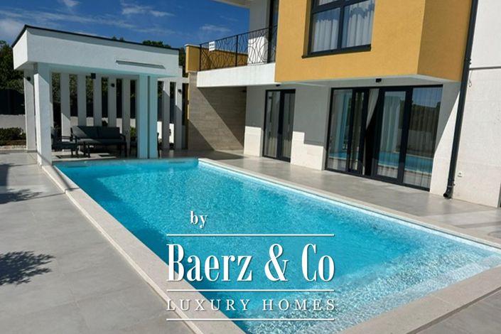 Image No.5-3 Bed Townhouse for sale