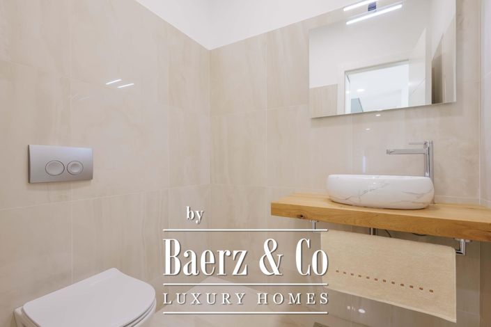 Image No.20-4 Bed Townhouse for sale