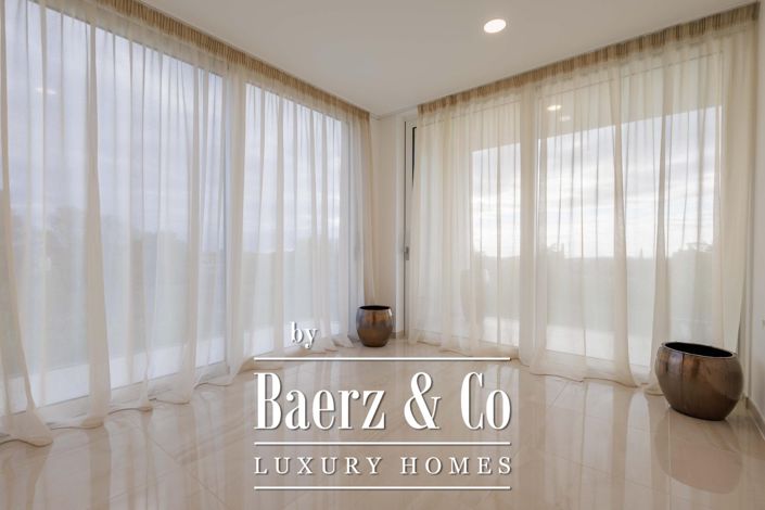 Image No.25-4 Bed Townhouse for sale