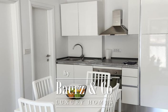 Image No.4-4 Bed Townhouse for sale