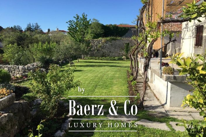 Image No.2-2 Bed Townhouse for sale