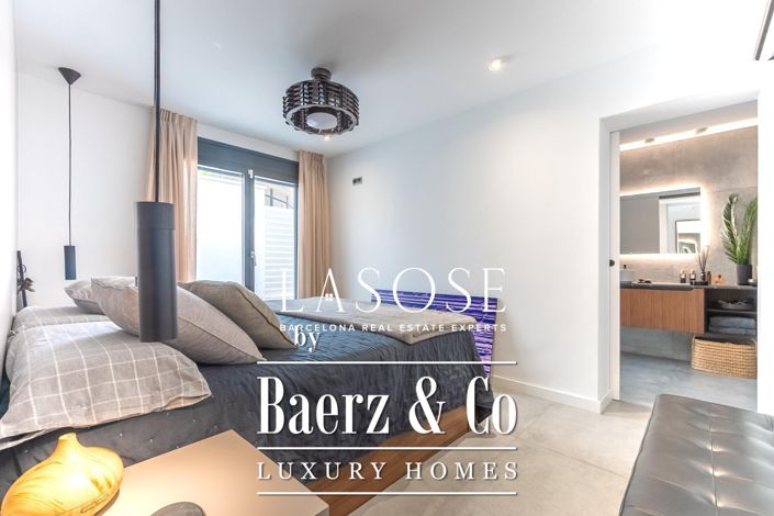 Image No.17-2 Bed Property for sale