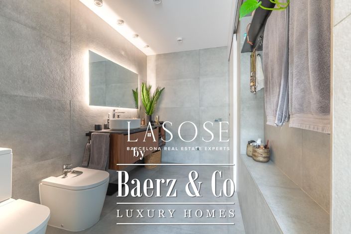 Image No.22-2 Bed Property for sale