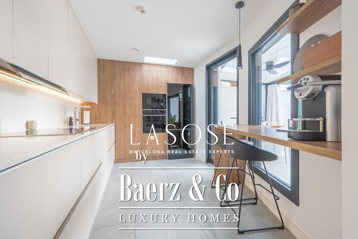 Image No.28-2 Bed Property for sale