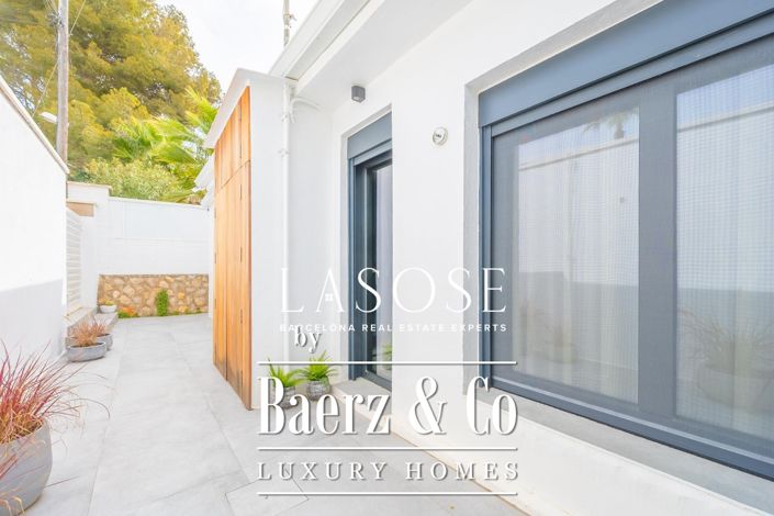 Image No.8-2 Bed Property for sale