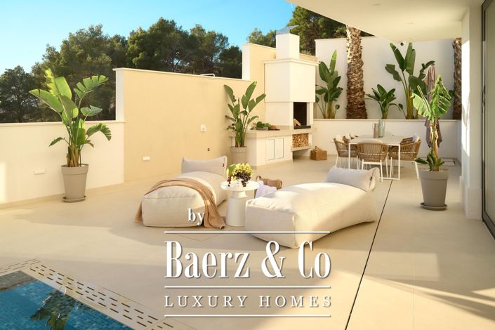 Image No.3-4 Bed Villa for sale