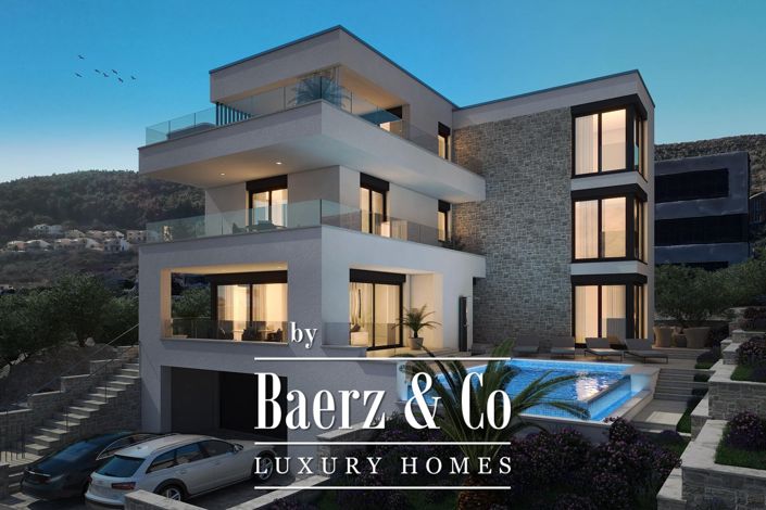 Image No.1-4 Bed Villa for sale