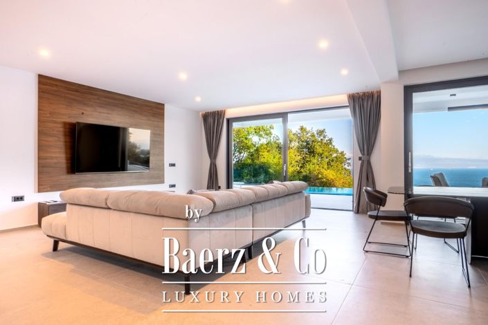 Image No.4-4 Bed Townhouse for sale