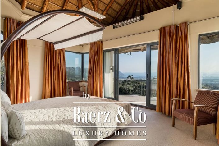 Image No.17-5 Bed Property for sale