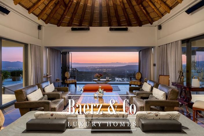 Image No.2-5 Bed Property for sale