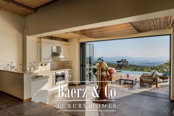 Image No.8-5 Bed Property for sale