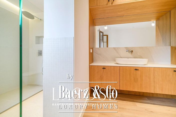 Image No.40-Propriété de 4 chambres à vendre à Barcelona