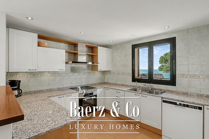 Image No.8-2 Bed Villa for sale