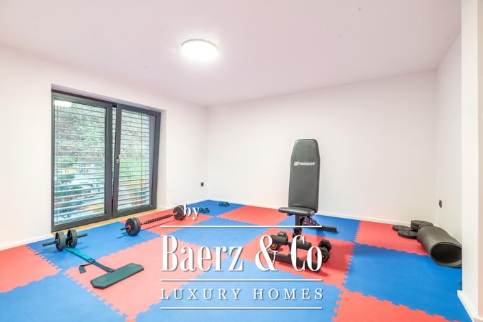 Image No.12-3 Bed Townhouse for sale