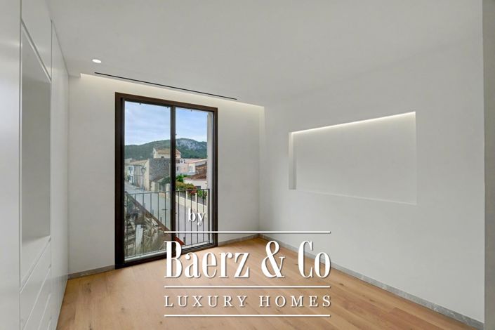 Image No.8-2 Bed Villa for sale