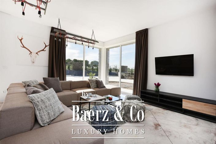 Image No.9-Maison de ville de 9 chambres à vendre à Nin