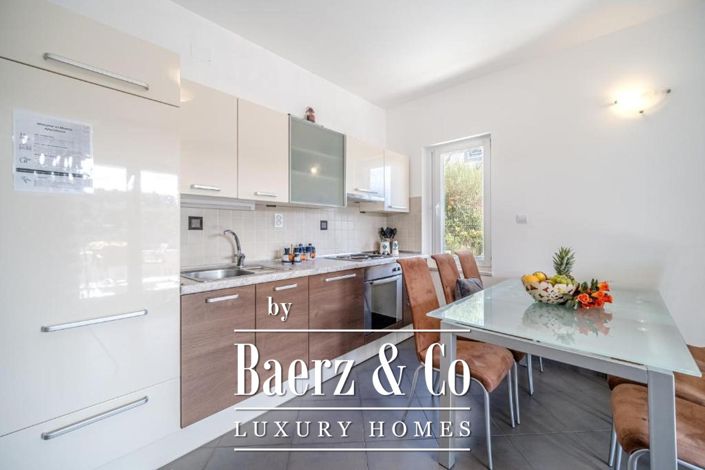 Image No.10-Maison de ville de 12 chambres à vendre à Milna