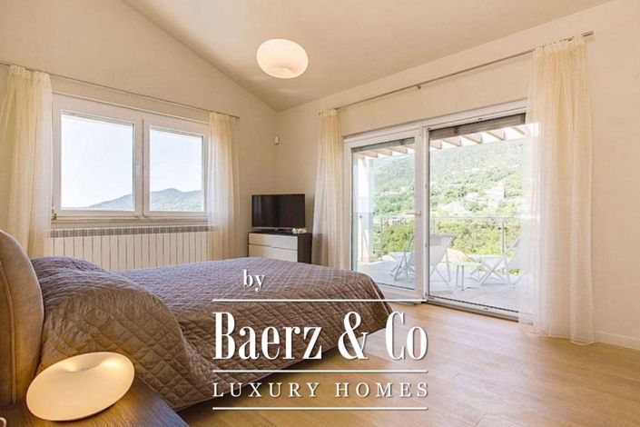 Image No.8-5 Bed Villa for sale