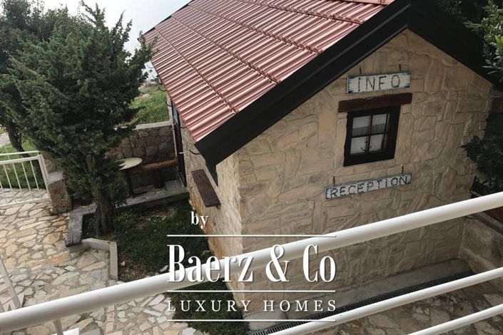 Image No.16-13 Bed Townhouse for sale