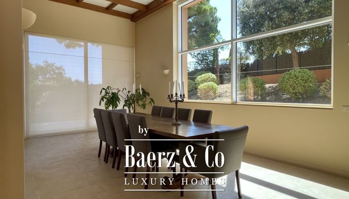 Image No.17-6 Bed Property for sale