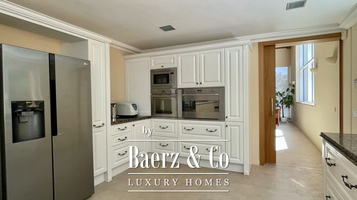 Image No.19-6 Bed Property for sale