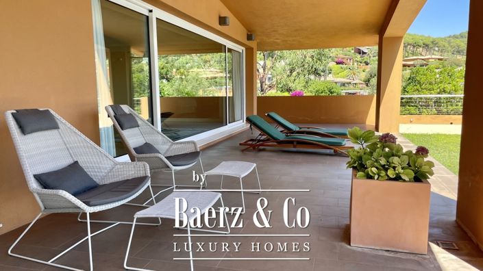 Image No.22-6 Bed Property for sale