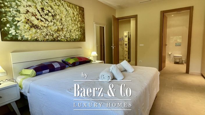 Image No.29-6 Bed Property for sale