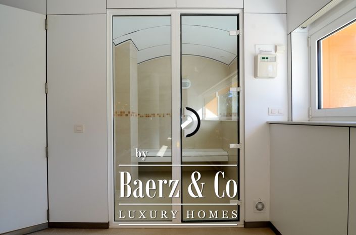 Image No.34-6 Bed Property for sale