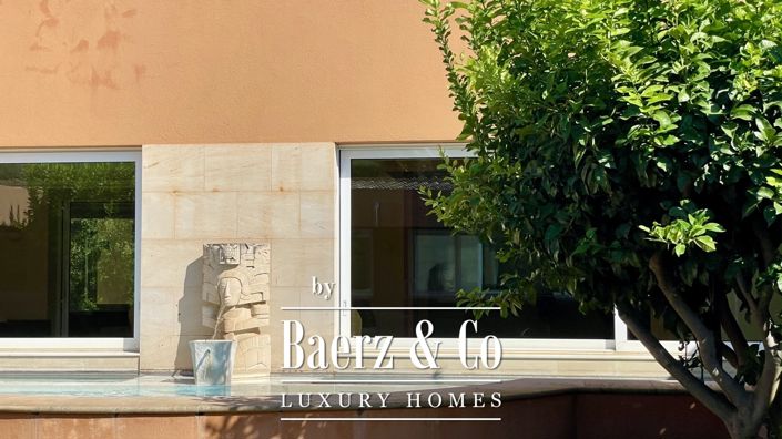 Image No.36-6 Bed Property for sale