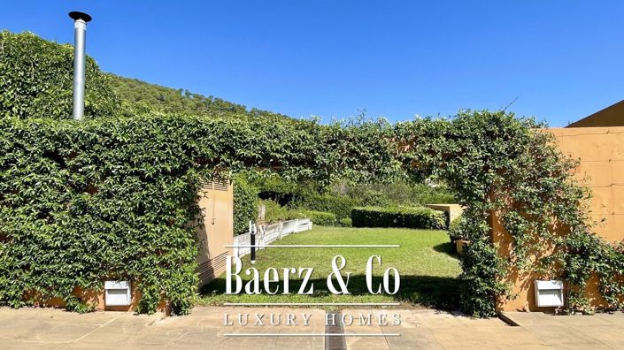 Image No.39-6 Bed Property for sale