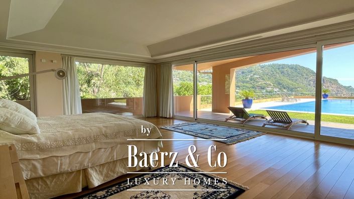 Image No.8-6 Bed Property for sale