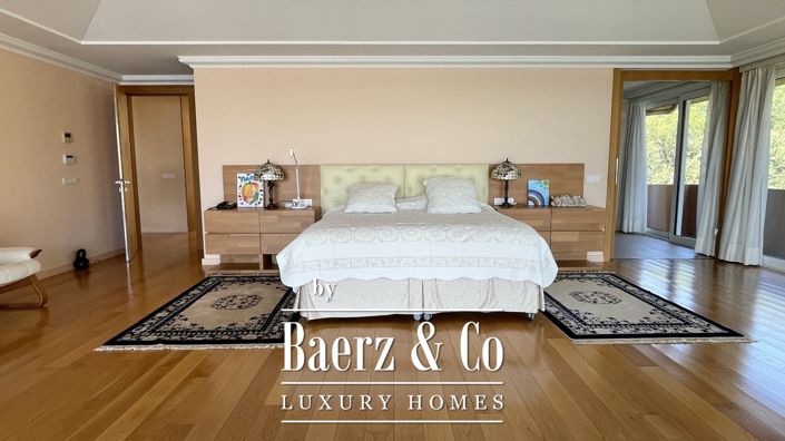 Image No.9-6 Bed Property for sale