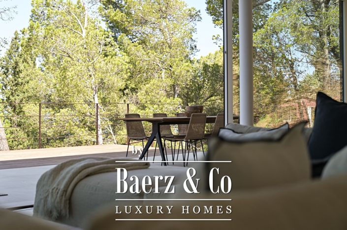 Image No.23-4 Bed Property for sale