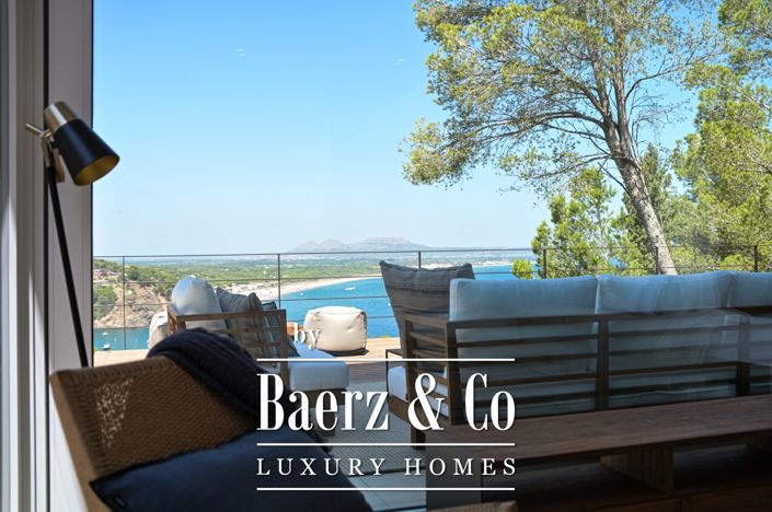 Image No.24-4 Bed Property for sale