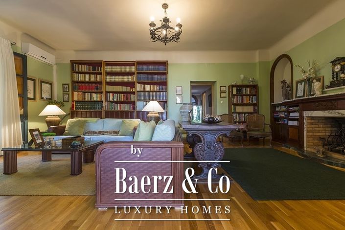 Image No.15-12 Bed Property for sale