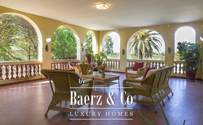 Image No.28-12 Bed Property for sale