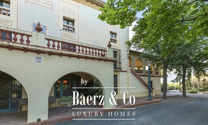 Image No.30-12 Bed Property for sale